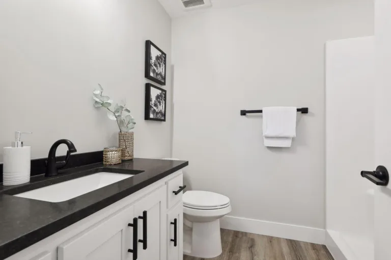 Custom bathroom vanity and cabinets