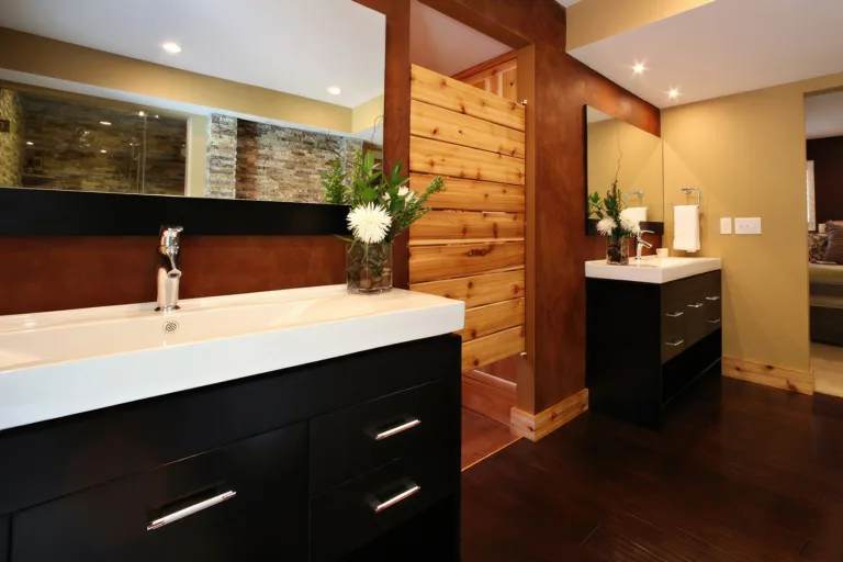 Custom bathroom vanity and cabinets